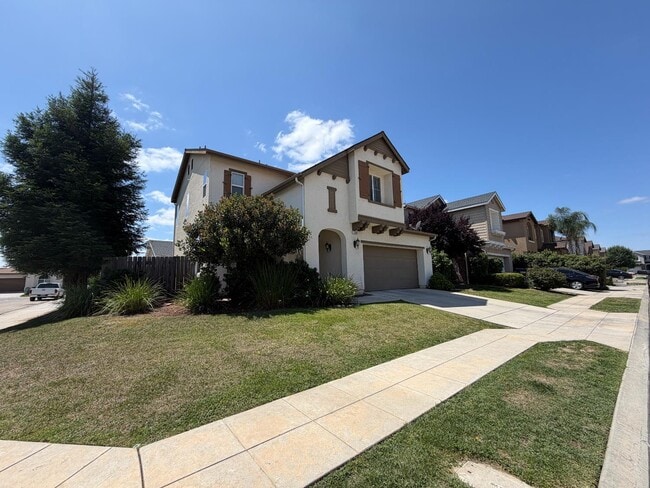 7399 E Giavanna Ave in Fresno, CA - Building Photo - Building Photo