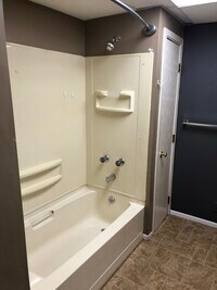 604 E Jefferson St photo'