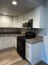 Buena Vista Villas in Hemet, CA - Building Photo - Building Photo