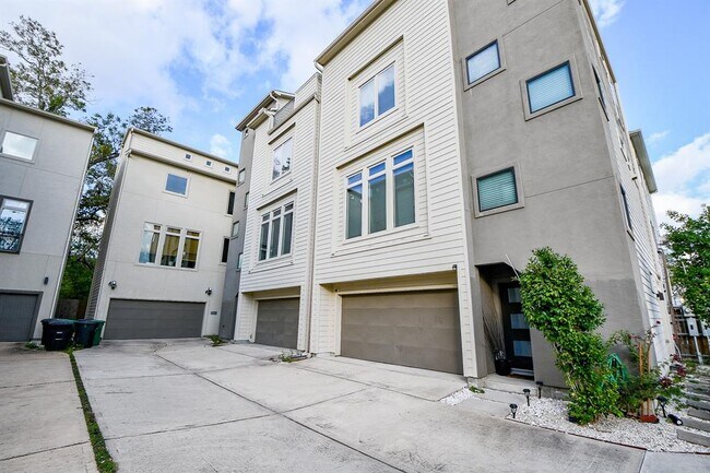 2905 Gillespie St in Houston, TX - Building Photo - Building Photo