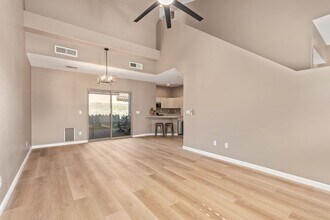 7978 W Beck Ln in Peoria, AZ - Building Photo - Building Photo