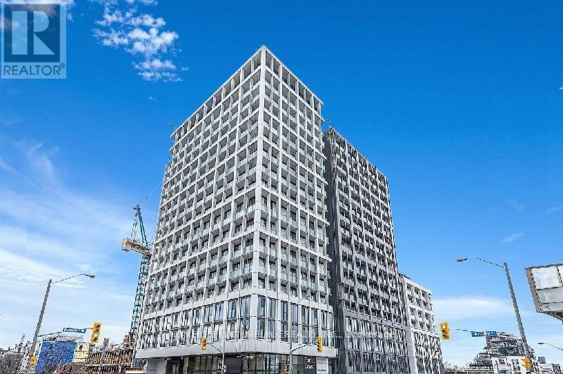 2020-2020 Bathurst St in Toronto, ON - Building Photo