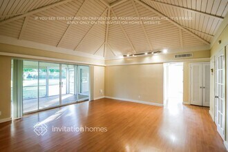 4707 Holly Dr in Tamarac, FL - Foto de edificio - Building Photo