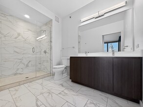 736 N Aberdeen St in Chicago, IL - Foto de edificio - Building Photo