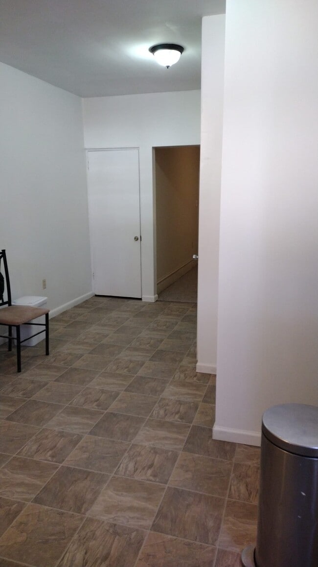1952 Kensington St, Unit 1