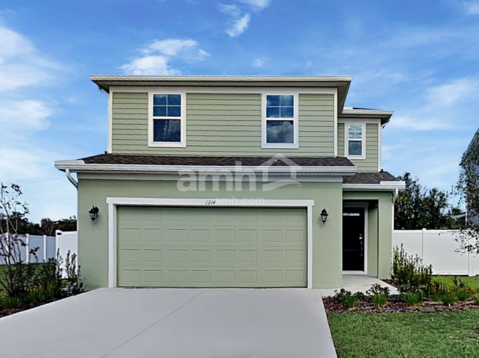 1214 Heavenly Dr in St. Cloud, FL - Building Photo