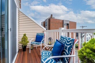 12 Cox Ct in Beverly, MA - Building Photo - Building Photo