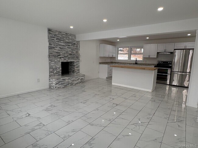 40 Hillside Ave in New Windsor, NY - Building Photo - Building Photo