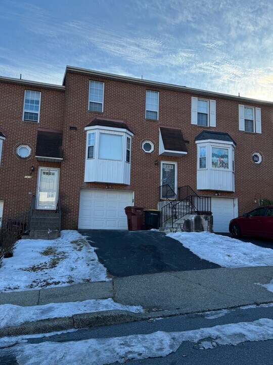 1420 Robert St in Fullerton, PA - Building Photo