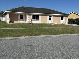 12106 Club Woods Dr in Orlando, FL - Building Photo
