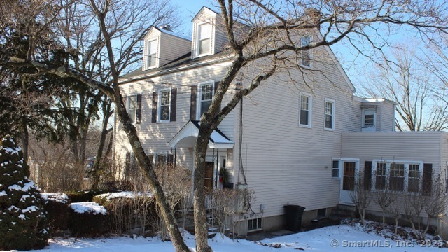 5 Linden St in Norwalk, CT - Building Photo