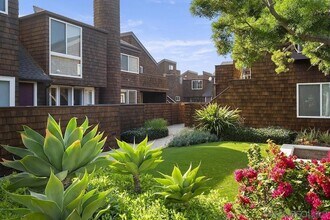 325 S Sierra Ave, Unit 25 in Solana Beach, CA - Foto de edificio - Building Photo