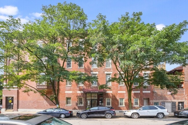 708 N Wood St in Chicago, IL - Building Photo - Building Photo