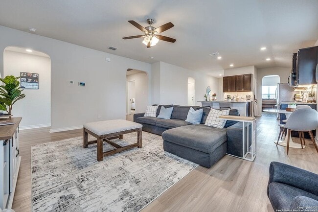 2915 Thackery Groove in San Antonio, TX - Building Photo - Building Photo