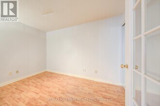 736 Bay St. in Toronto, ON - Building Photo - Building Photo