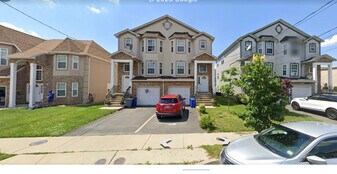 93 Longfellow St in Carteret, NJ - Building Photo