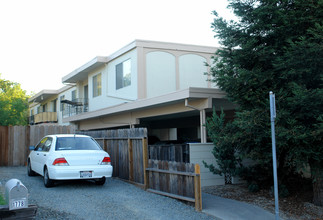 1776 Lacassie Ave in Walnut Creek, CA - Building Photo - Building Photo