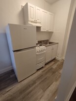 E. 53rd St, 2Nd Ave in New York, NY - Building Photo