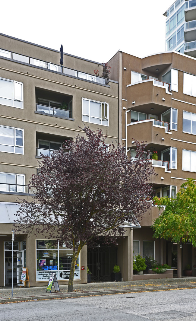 Carmel Place in North Vancouver, BC - Building Photo - Building Photo