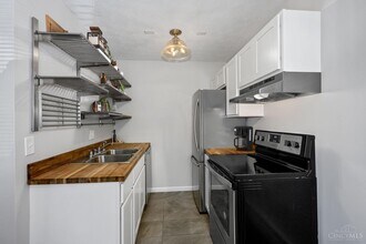 6210 Ridge Ave in Cincinnati, OH - Building Photo - Building Photo