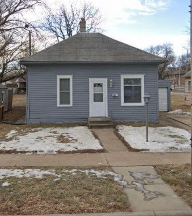 property at 407 E 13th St