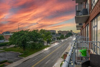 101 Curry Ave, Unit #422 in Royal Oak, MI - Building Photo - Building Photo