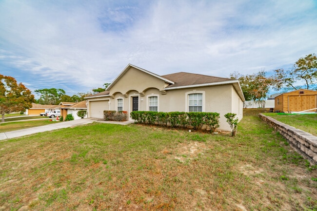 5396 Berrien Ave in Spring Hill, FL - Building Photo - Building Photo