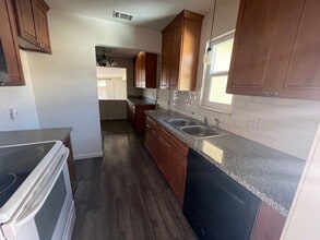 5019 Gladys Ct in Carmichael, CA - Building Photo - Building Photo