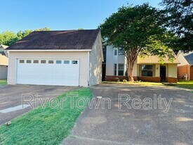 1134 Hunter's Lake Dr in Memphis, TN - Building Photo