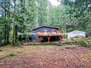 222 Gold Creek Rd NW in Bremerton, WA - Building Photo - Building Photo