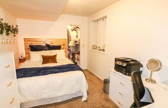 817 Thurston St in Manhattan, KS - Building Photo - Building Photo