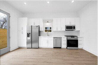 2311 Solo St in Houston, TX - Building Photo - Building Photo