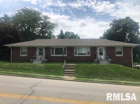 1025 W Lombard St in Davenport, IA - Building Photo