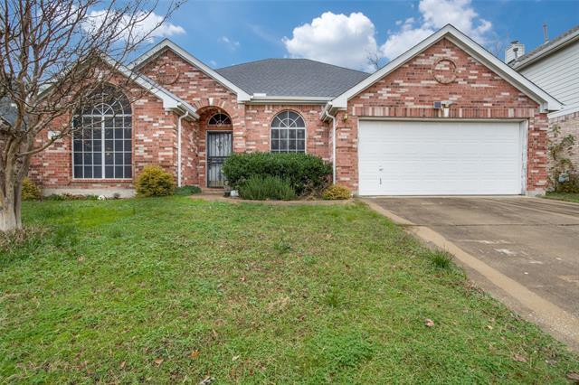 314 Swallowtail Ct in Grand Prairie, TX - Building Photo