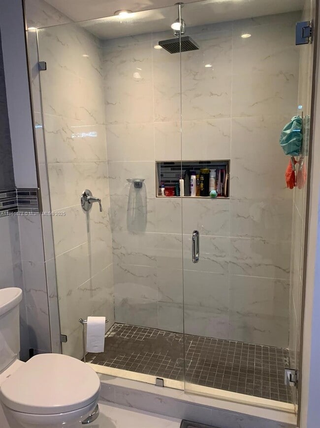 11548 NW 48th Terrace in Doral, FL - Building Photo - Building Photo