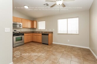 5608 W Raven Creek Ave in Las Vegas, NV - Building Photo - Building Photo