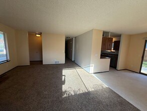 925 Gellatly St in Wenatchee, WA - Foto de edificio - Building Photo