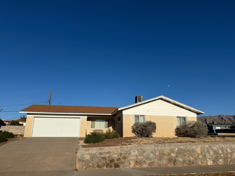 277 Vista Rio Cir in El Paso, TX - Foto de edificio