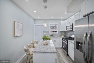 328 S Macon St. in Baltimore, MD - Building Photo - Building Photo