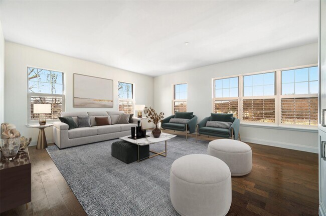 10 Byron Pl in Larchmont, NY - Building Photo - Building Photo