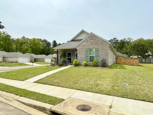 610 Diamond St in Brandon, MS - Building Photo - Building Photo