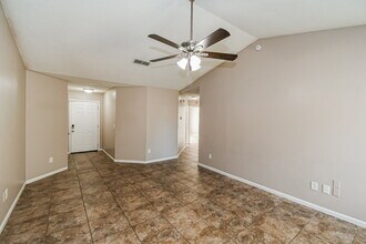 8244 Sawmill Creek Dr in Jacksonville, FL - Building Photo - Building Photo