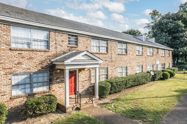 Cooper-Young Apartments in Memphis, TN - Foto de edificio - Building Photo