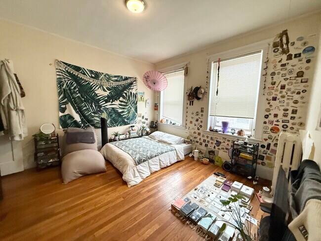 17 Price Rd, Unit 1 in Boston, MA - Building Photo - Building Photo
