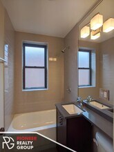 415 W Belden Ave, Unit 2 in Chicago, IL - Building Photo - Building Photo