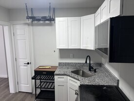 2747 Washington Ave in Granite City, IL - Building Photo