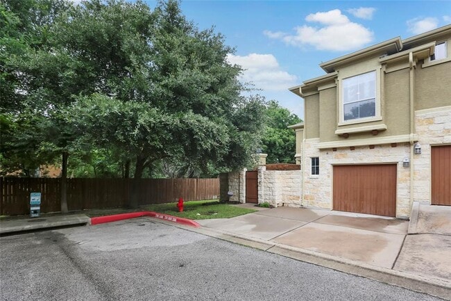 3406 Menchaca Rd in Austin, TX - Building Photo - Building Photo