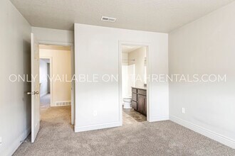 21 E 8330 S in Sandy, UT - Building Photo - Building Photo