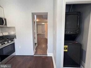 47 S Carrollton Ave in Baltimore, MD - Building Photo - Building Photo