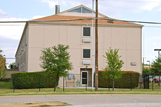 Pioneer Place Senior Housing in Plano, TX - Building Photo - Building Photo